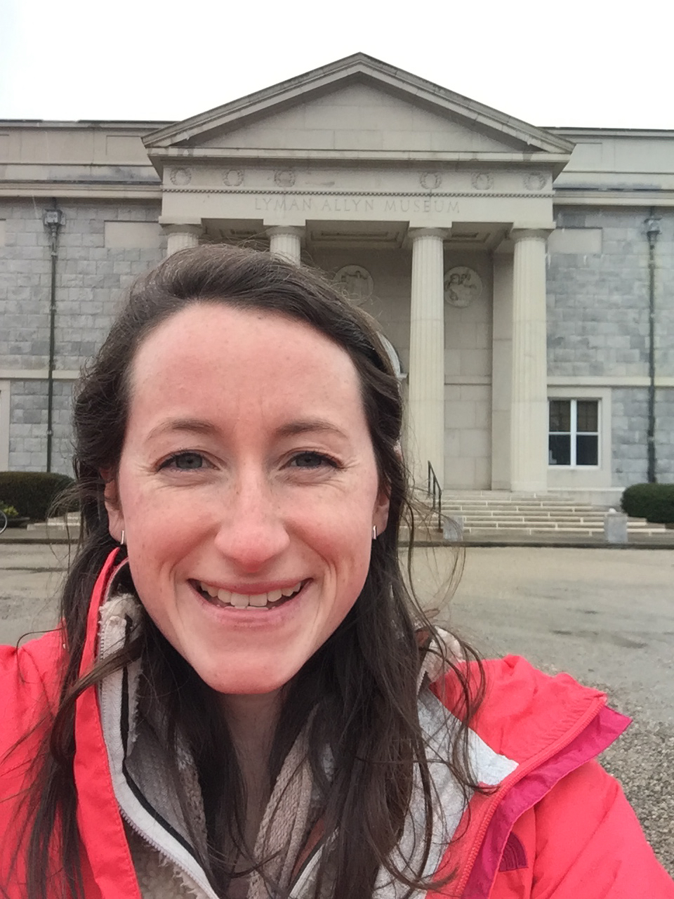 Avery takes a selfie in front of the Lyman Allyan Art Museum